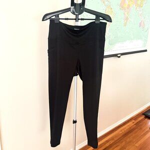 CHICO'S Zenergy's Soft-Stretch Black Leggings w/Pockets - Size 2R (12/14)
